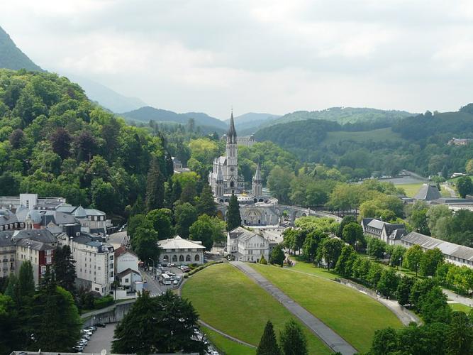 Lourdes (Altos Pirineos)