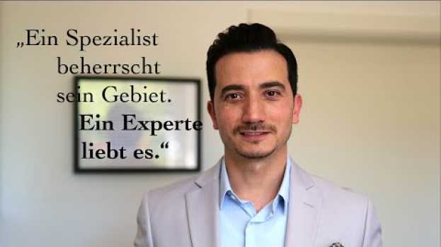 Video Experte sein oder nicht! Warum du einen Experten für deine Firma brauchst! in English