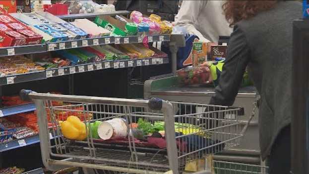 Video La malbouffe aux caisses, c’est payant! - L'épicerie en Español