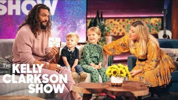 Video Kelly's Kids Ask Jason Momoa Their Burning 'Aquaman' Questions em Portuguese